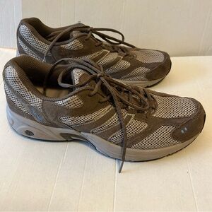 Ryka Women's SportWalker 4 Shoe with brown suede size 10.5